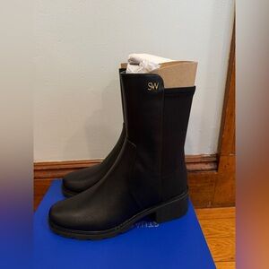 Stuart Weitzman Alina city bootie in size 8